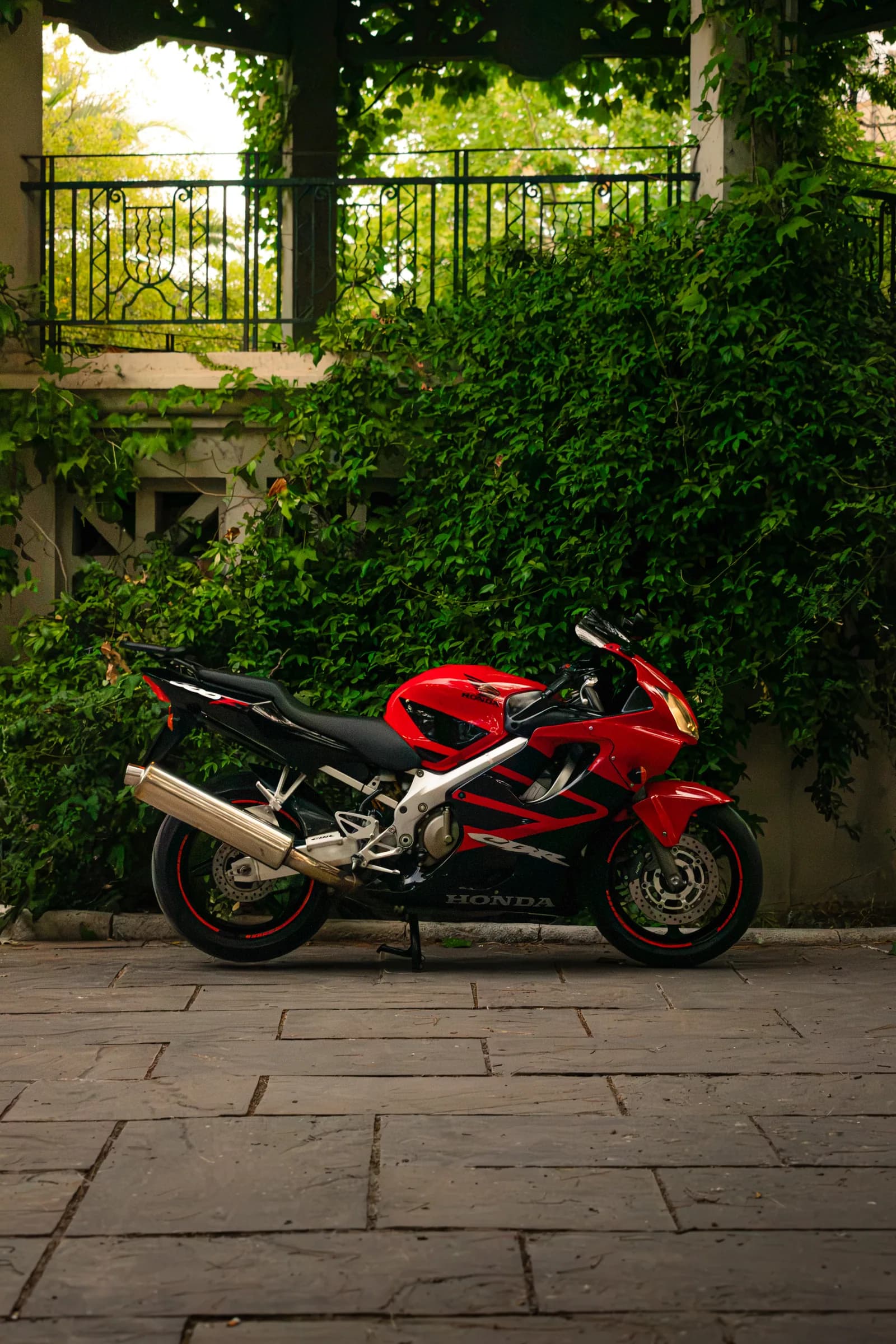 Honda CBR 600F — 16